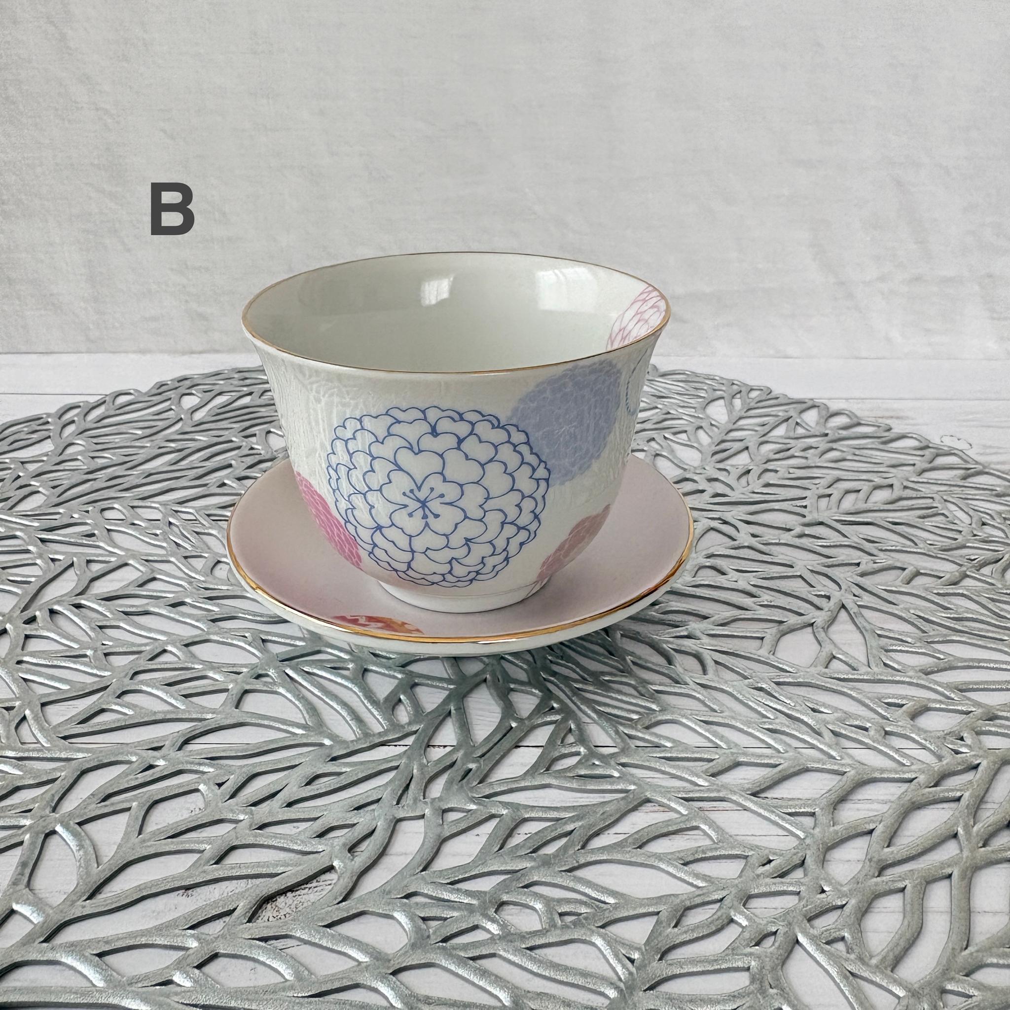 新年を彩る和柄湯呑み（茶托付き）B1枚目の画像